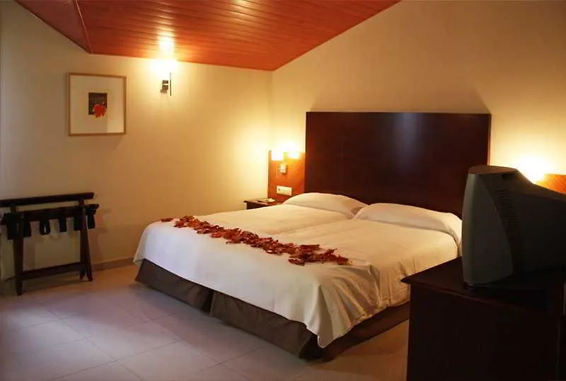 Hotel Mu La Cortinada