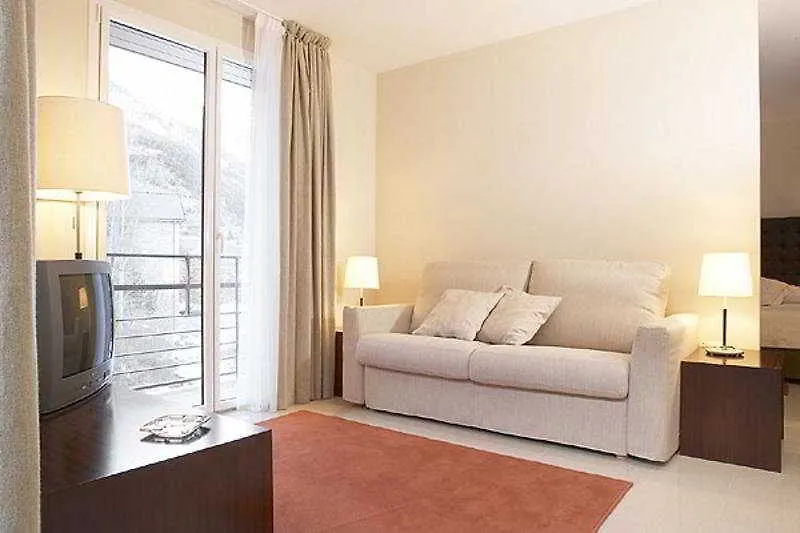 Hotel Mu La Cortinada