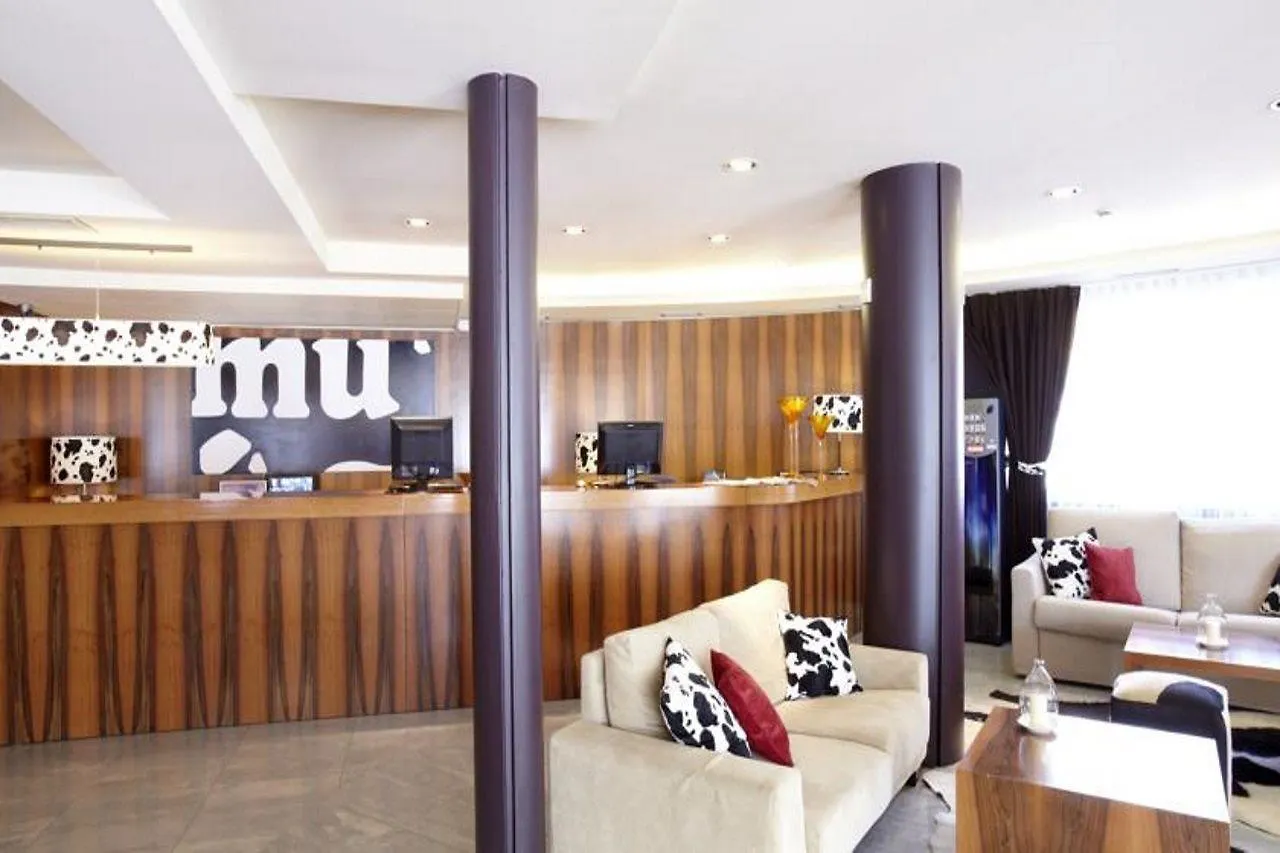Hotel Mu La Cortinada