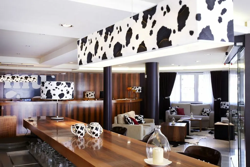 Hotel Mu La Cortinada